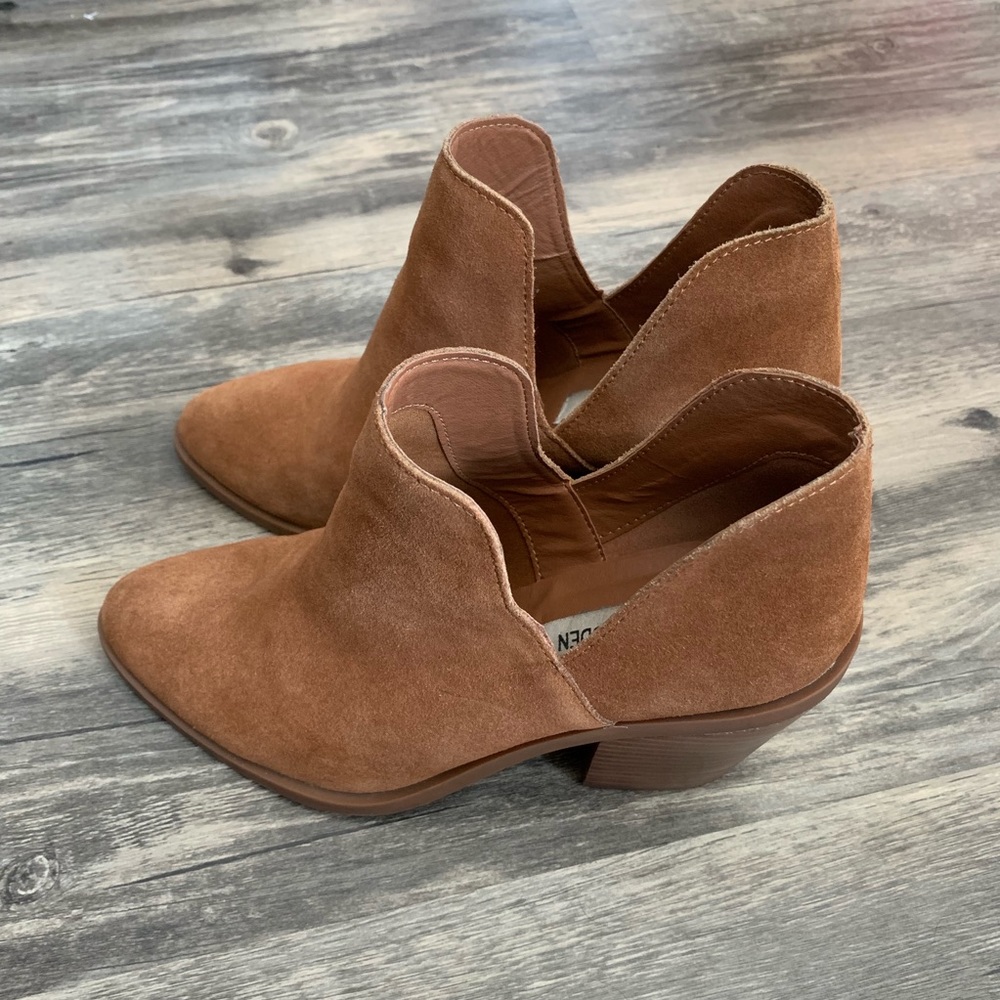 Steve Madden booties size 9